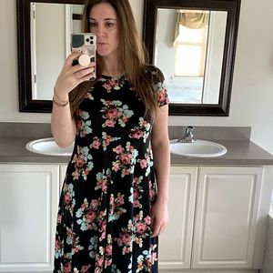 Black coral knee length dress with short sleeves